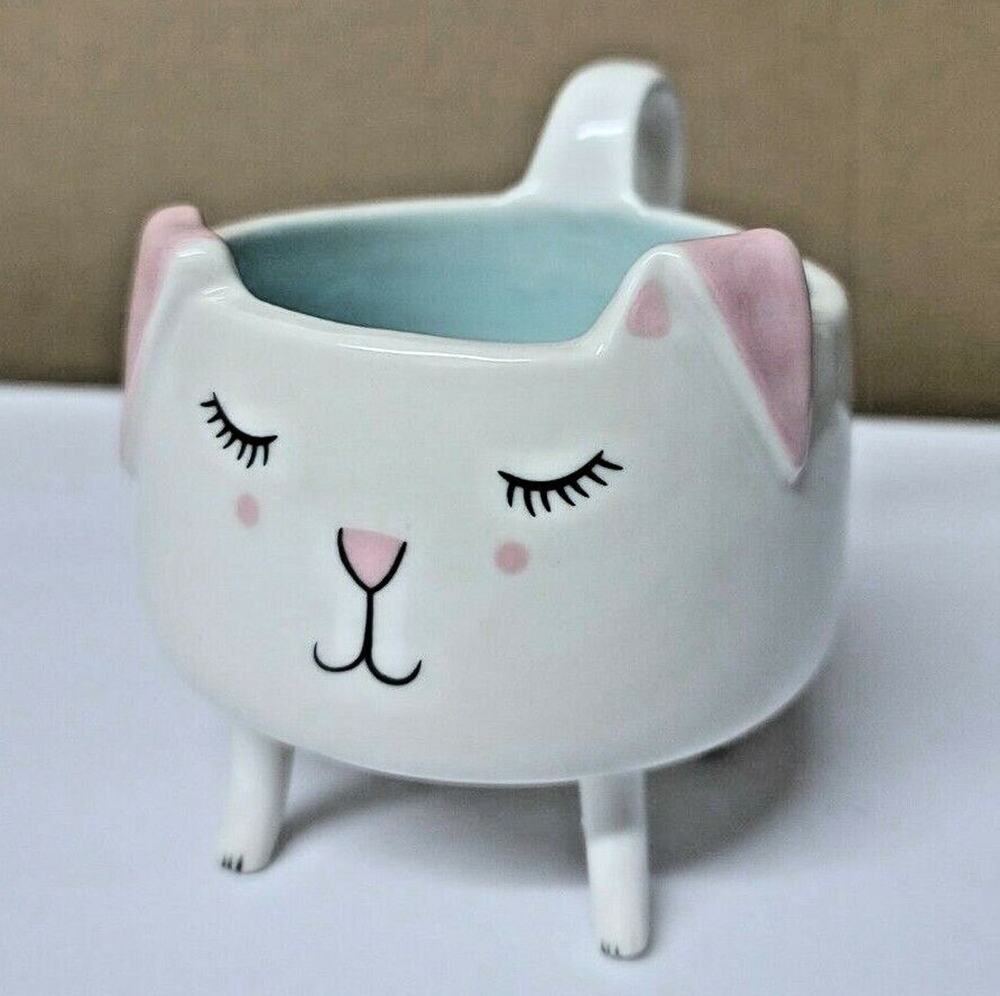 New Arlington Design STANDING White bunny or Cat? Mug Cup NEW